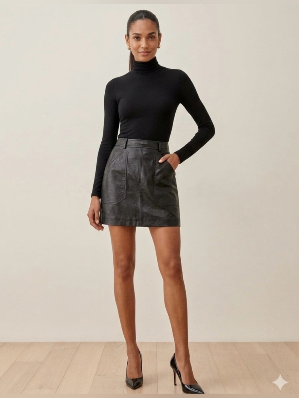 Shinestar Black Textured vegan leather Mini Skirt